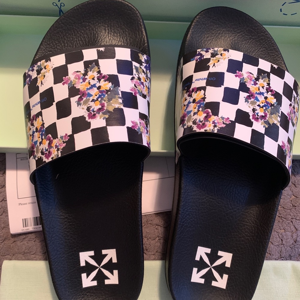 New! Off-White Pool Slides